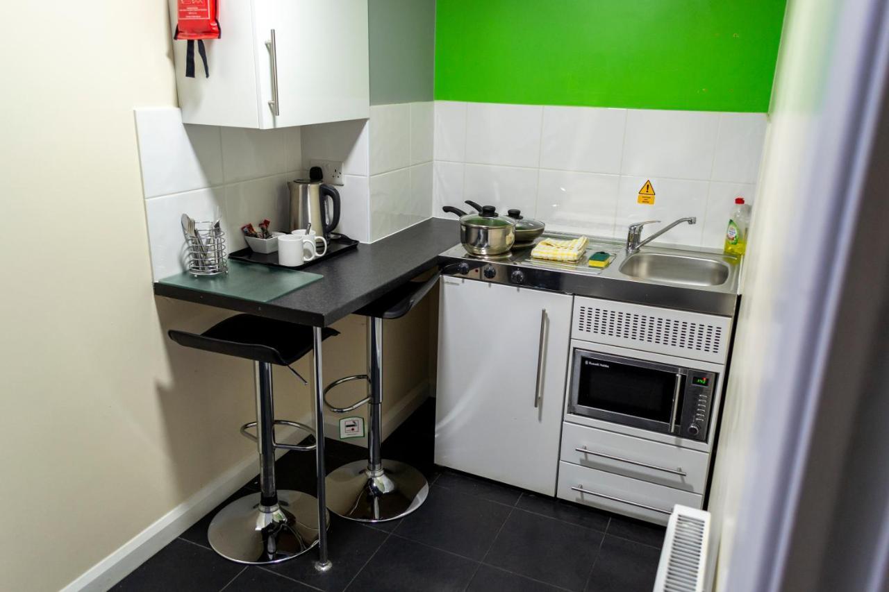 Lymedale Suites Studios & Aparthotel In Newcastle Under Lyme & Stoke Buitenkant foto