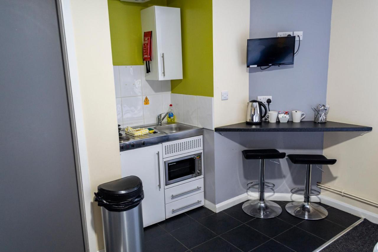 Lymedale Suites Studios & Aparthotel In Newcastle Under Lyme & Stoke Buitenkant foto