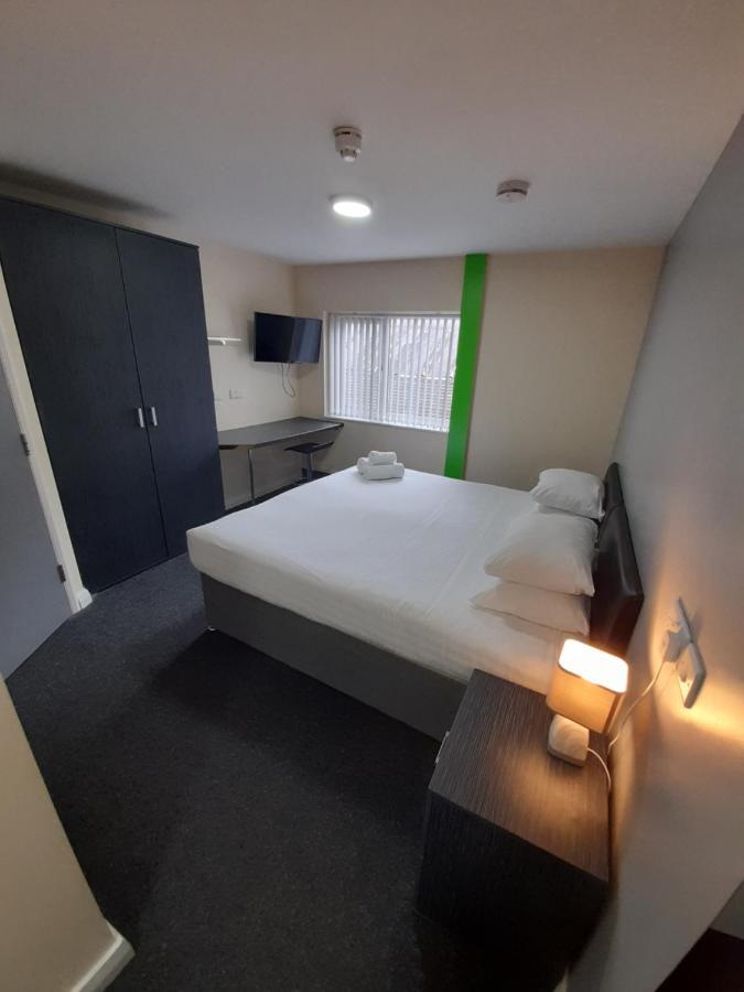 Lymedale Suites Studios & Aparthotel In Newcastle Under Lyme & Stoke Buitenkant foto
