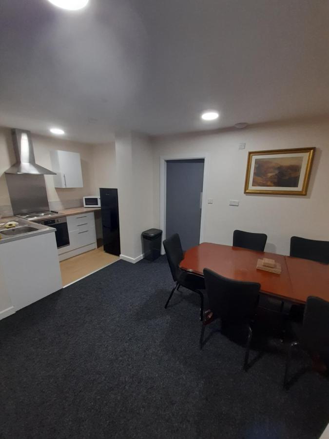 Lymedale Suites Studios & Aparthotel In Newcastle Under Lyme & Stoke Buitenkant foto